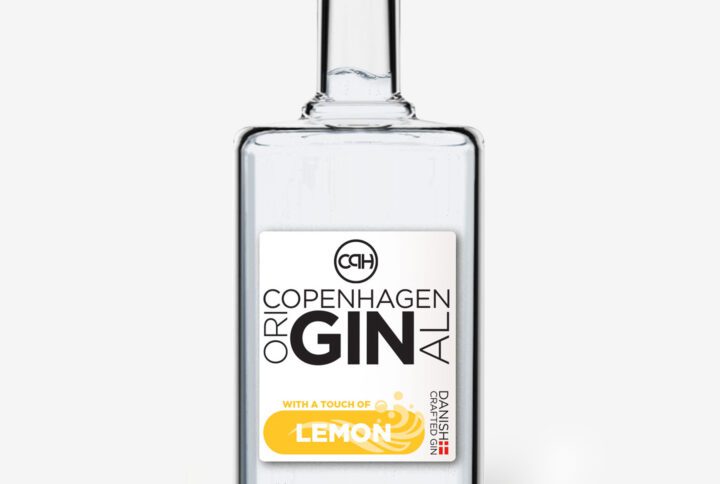 Produktbillede af en flaske Lemon gin fra Copenhagen Original på en lys baggrund
